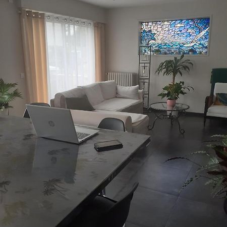 Апартаменты Chambre D'Hote Proche Paris Эпине-сюр-Сена Экстерьер фото